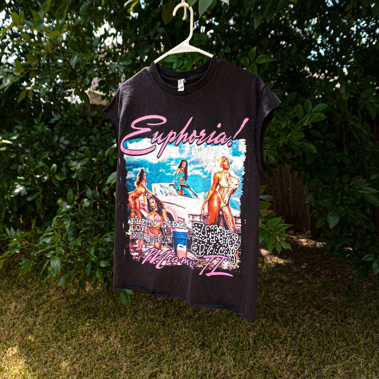 "Pretty Girls" Tee - Black